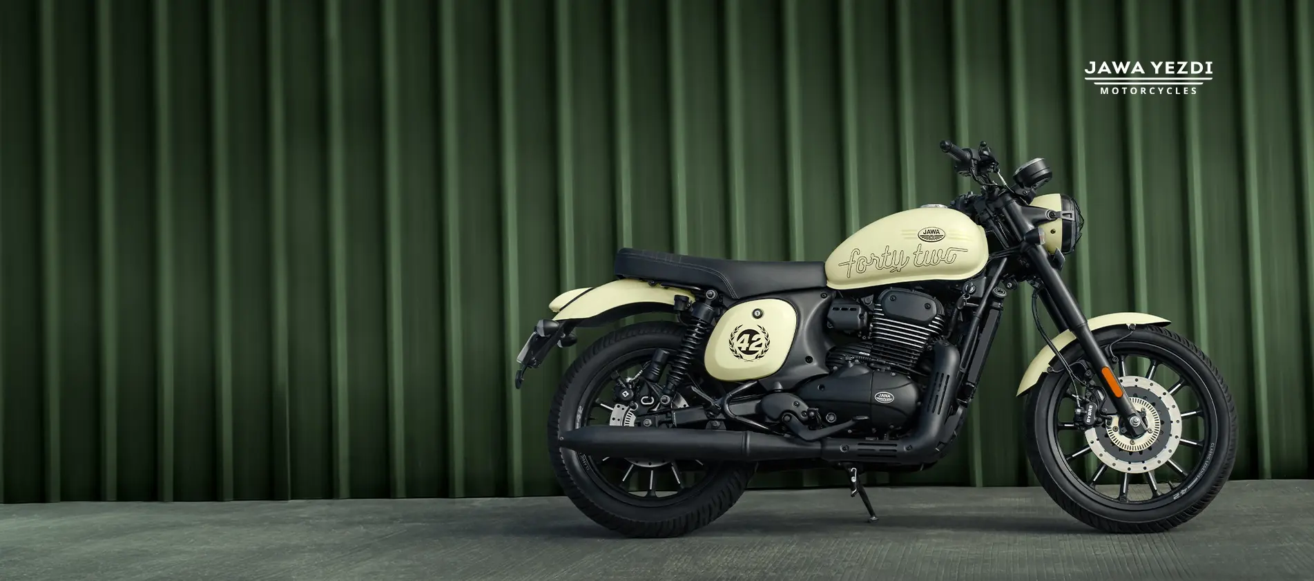 A NEW SHADE OF CLASSIC banner